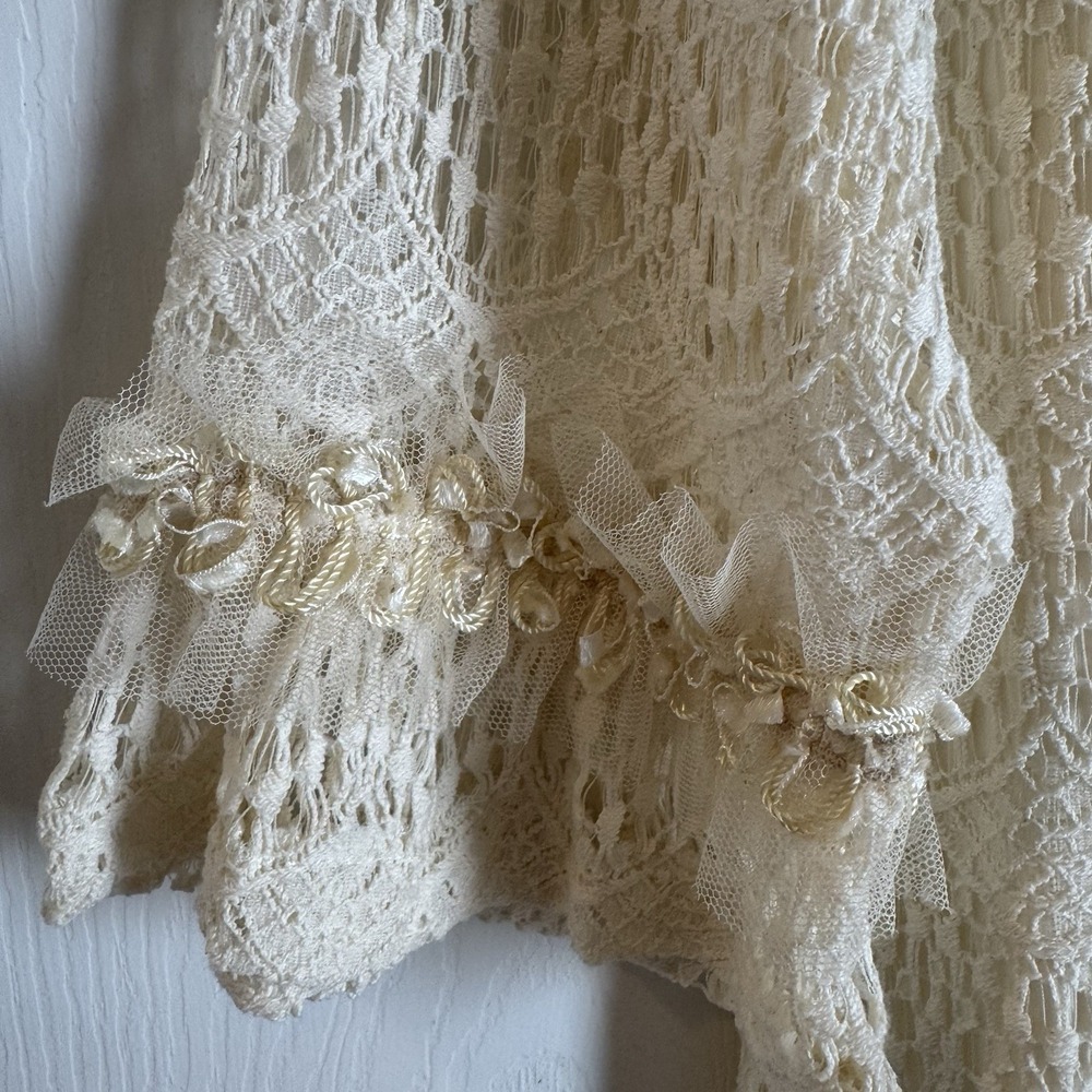 Back In The Saddle Ruffled Sleeve Scalloped Crochet Dress Boho Sz L Festival - Picture 3 of 8